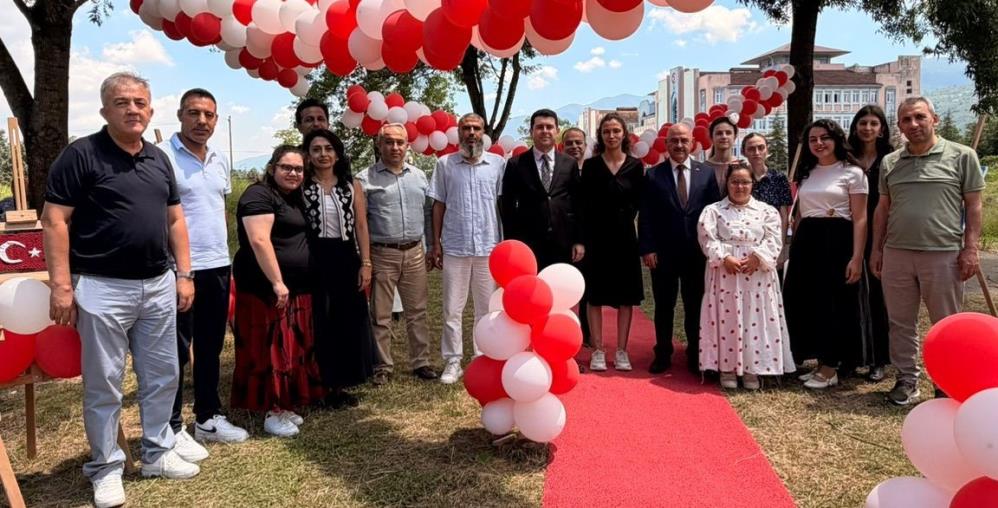 Özel öğrencilerden göz kamaştıran yıl sonu sergisi