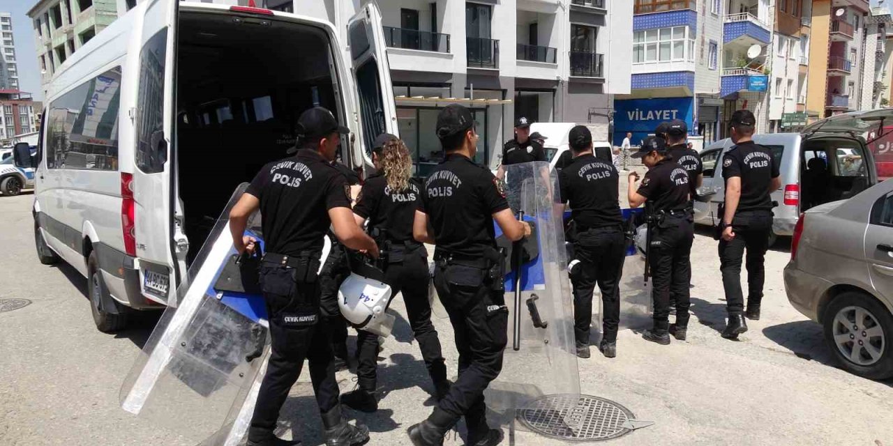 CHP Malatya İl Başkanlığı binasında gerginlik