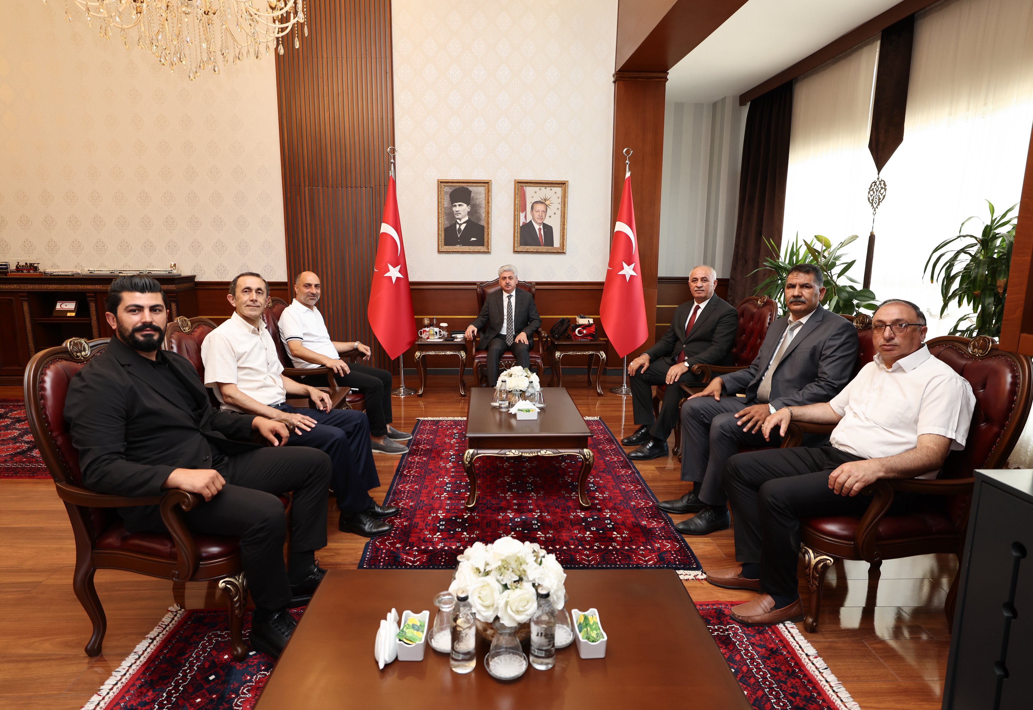 KAİDER'den Kars Eski Valisi Rahmi Doğan'a ziyaret