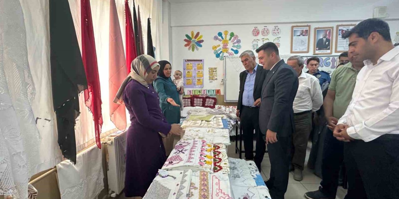 Adaklı’da el emeği ürünler görücüye çıktı