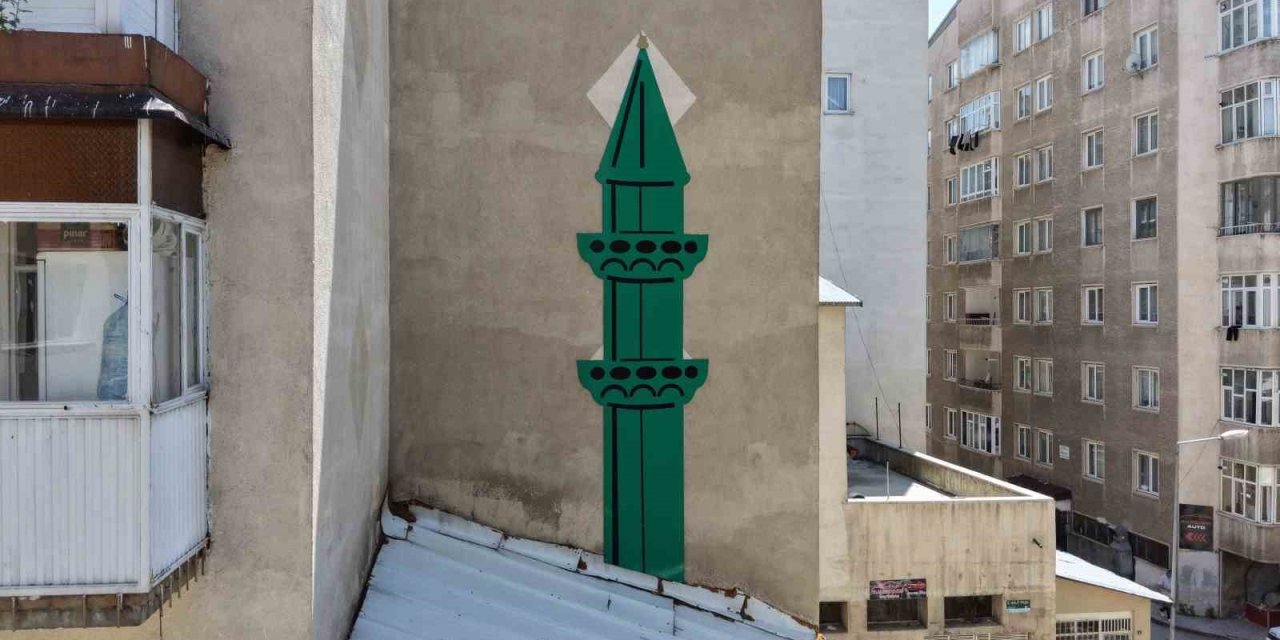 Minareye yer bulamayınca duvara tasarladılar