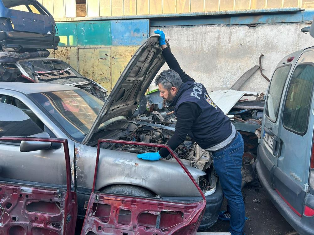 75 Milyonluk 'Change' Vurgunu Çökertildi! 12 İlde Dev Operasyon
