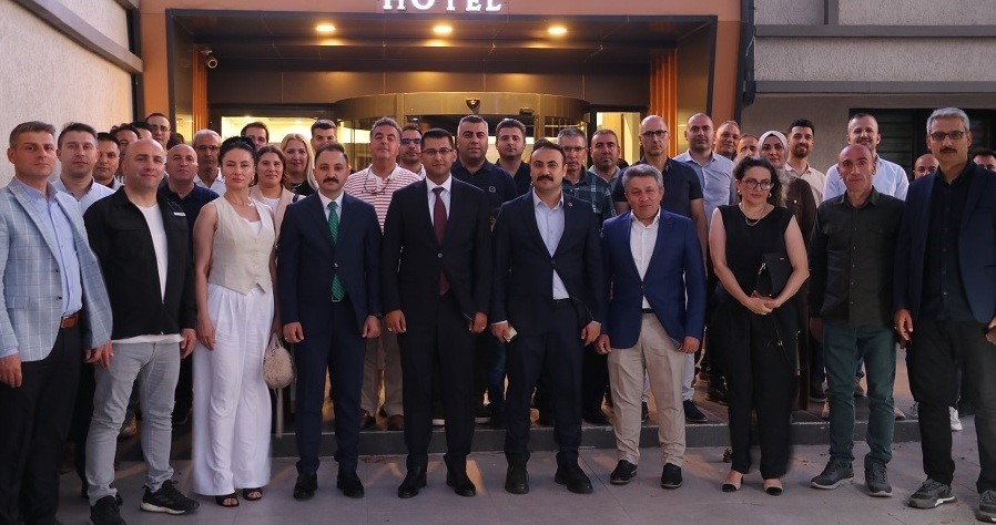 Erzincan Adliyesi’nde tayini çıkan başsavcı ve savcılara veda