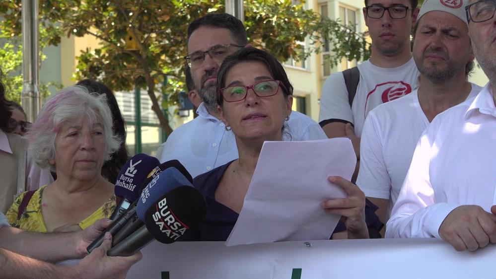 Bursa'da Kızıl Geyik Av İhalesine Geyik Kostümlü Protesto