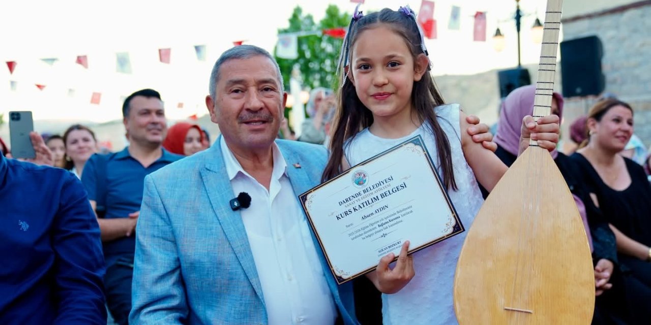Darende Belediyesi Sanat ve Eğitim Atölyesi’nde dönem sonu heyecanı