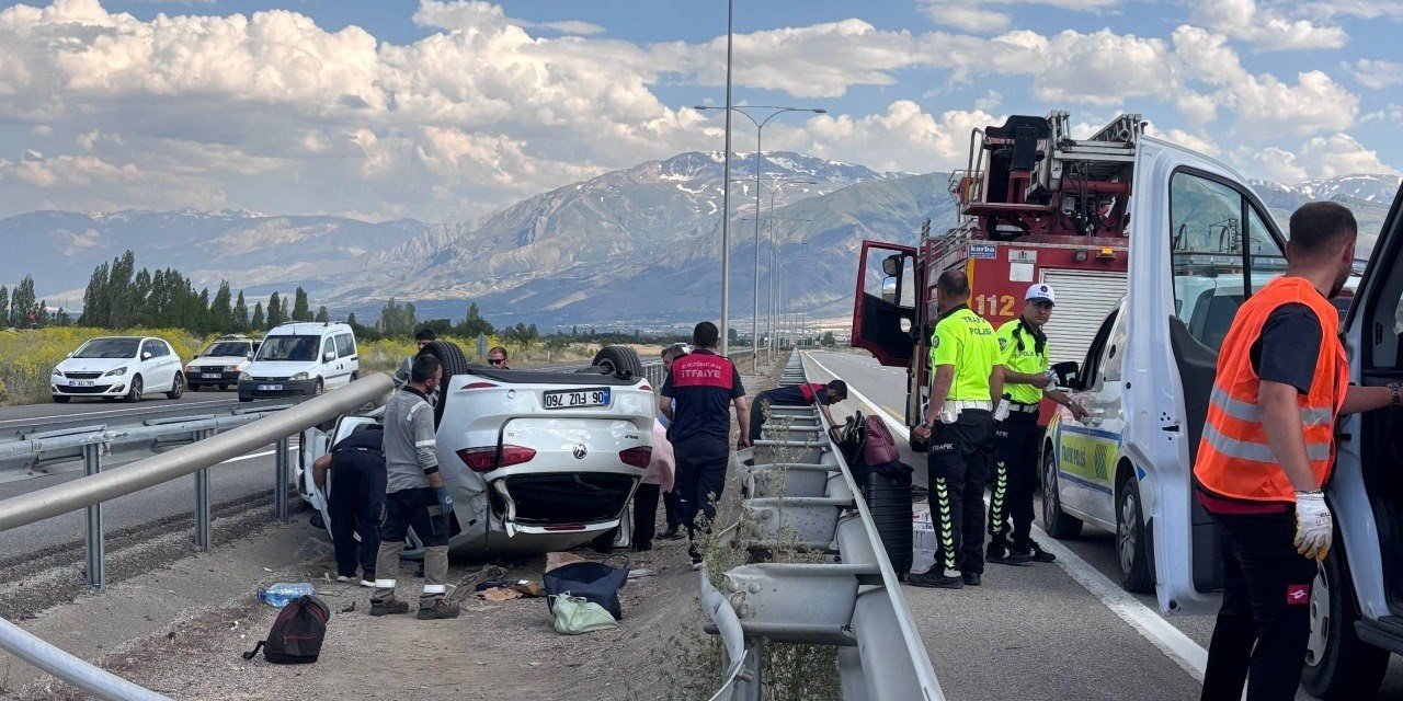 Erzincan’da ters dönen otomobilin sürücüsü kazayı yara almadan atlattı
