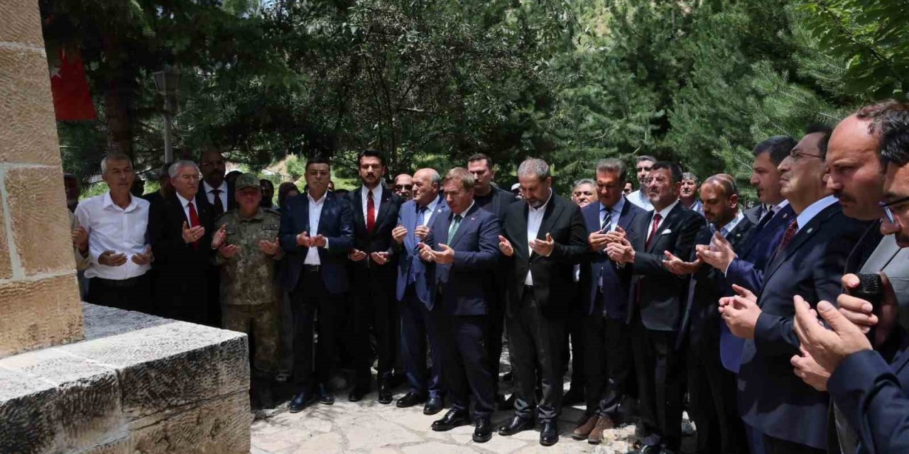 Başbağlar şehitleri dualarla anıldı