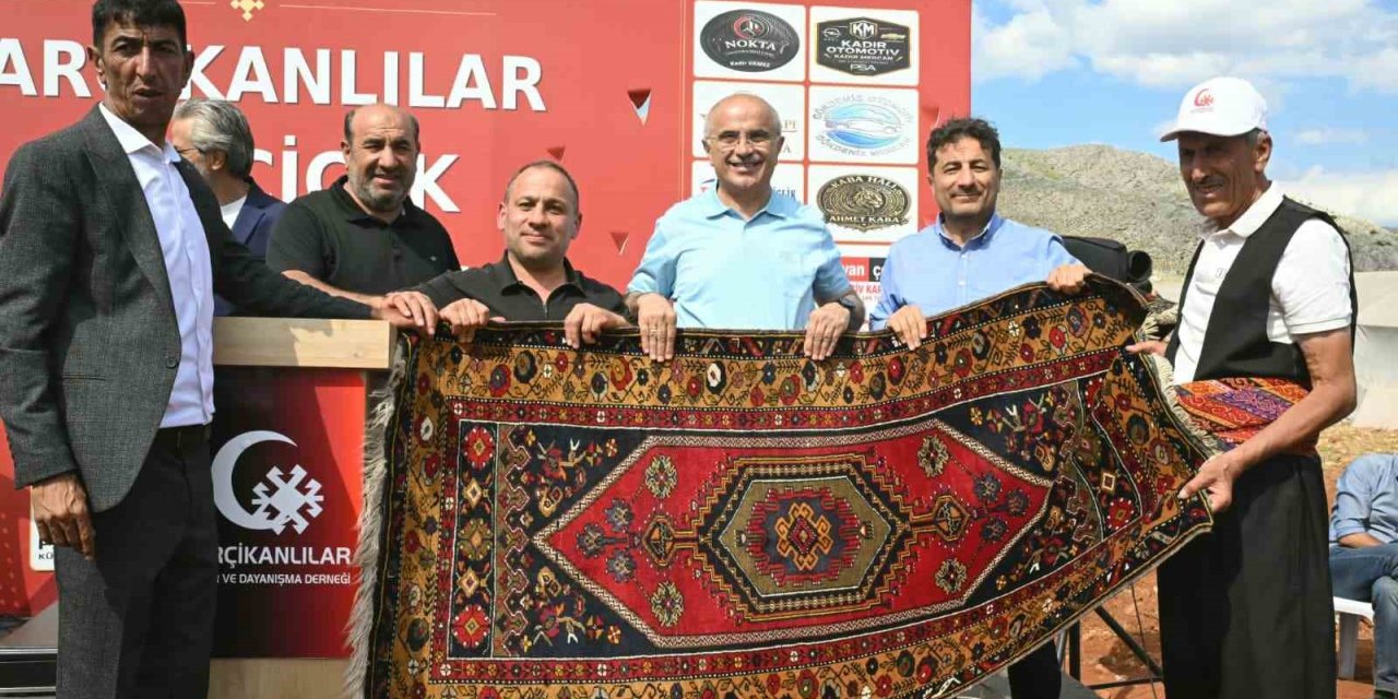 Parçikanlılar Sarıçiçek’te, Drejanlılar Yamadağı’nda buluştu