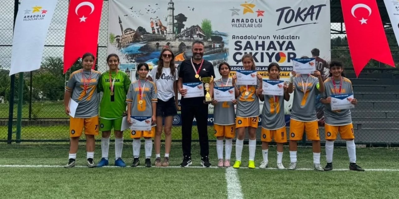 Erzincan’ın kızları Türkiye şampiyonu oldu
