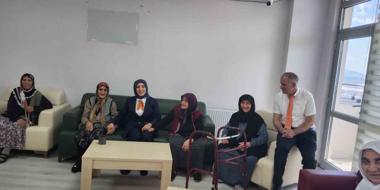 Kars Açık Kapı’dan huzurevi sakinlerine anlamlı ziyaret