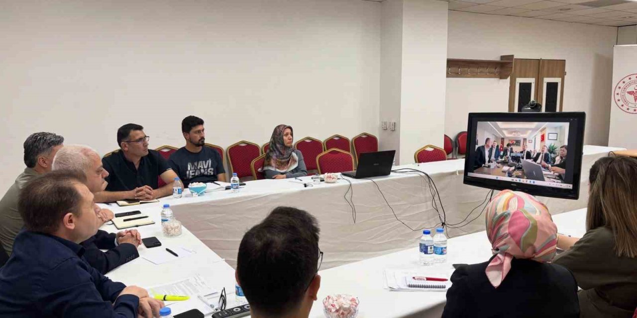 Erzincan’da evde sağlık hizmetleri ve katkı payları değerlendirildi