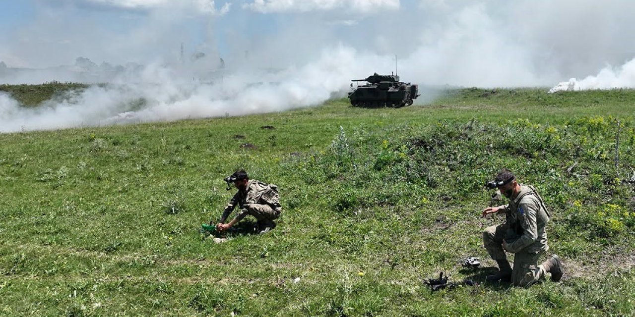 Kars’ta Mehmetçikten güç gösterisi: 14’üncü Mekanize Piyade Tugayı’ndan nefes kesen tatbikat