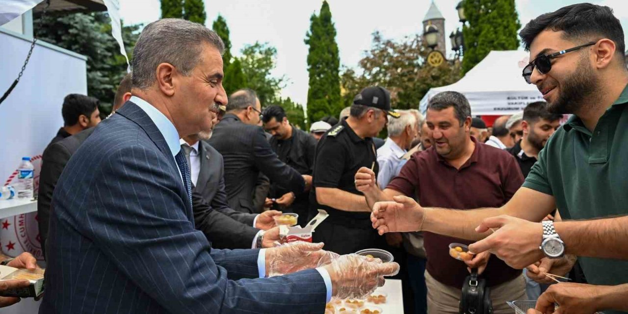 15 Temmuz Şehitleri Lalapaşa Camii’nde dualarla anıldı