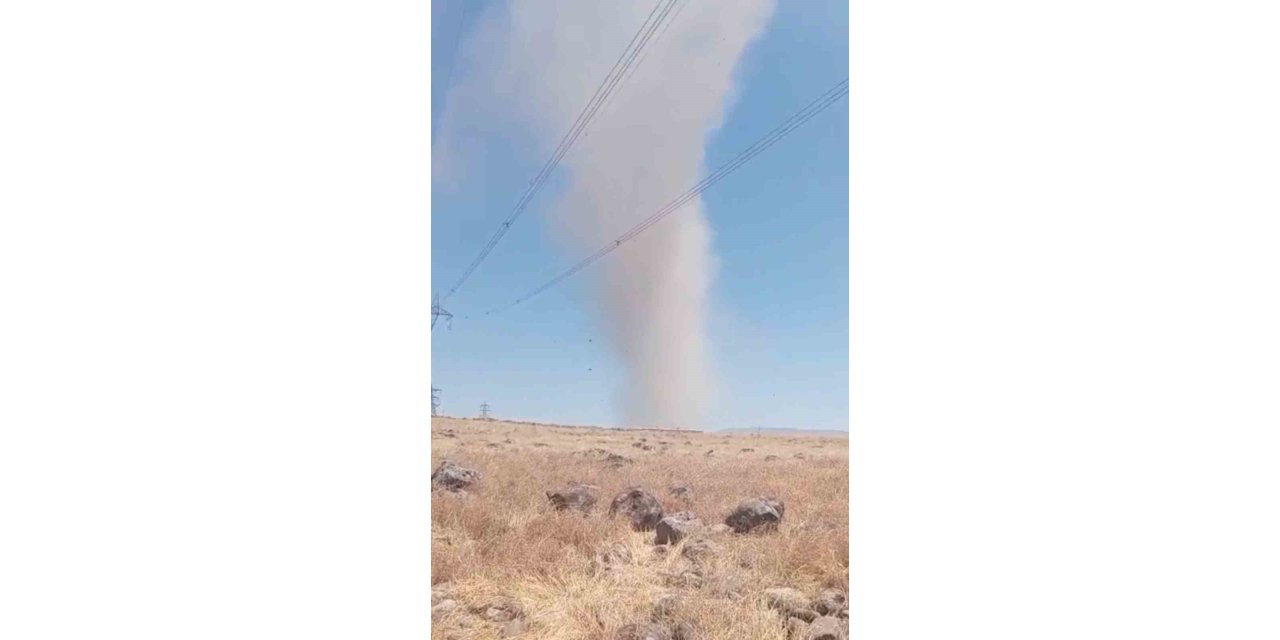 Elazığ’da korkutan hortum kamerada