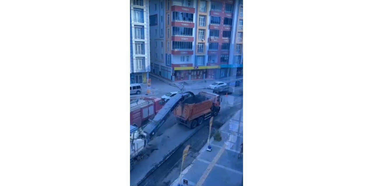 Karayolları ekipleri Kars’ta şehir içi yollarda asfalt seferberliği başlattı