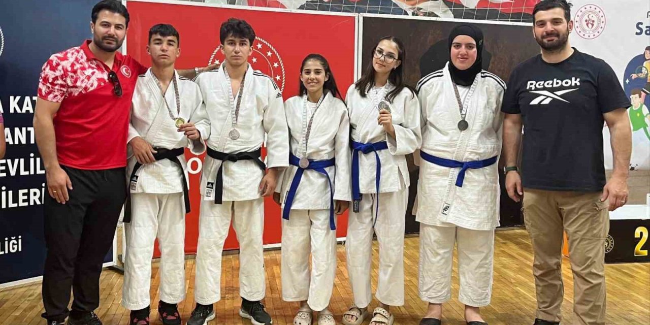Ağrılı judocular Mardin’deki yarı final biletini aldı