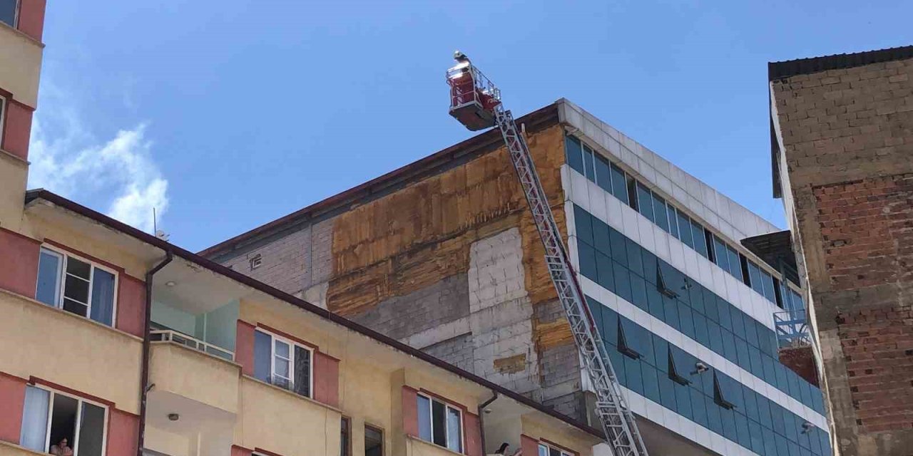 Elazığ’da baca yangını paniğe neden oldu