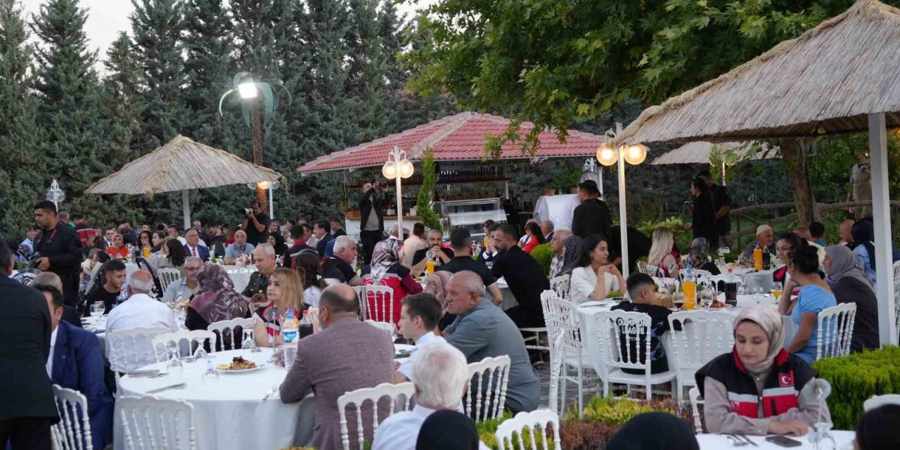 Iğdır’da şehit aileleri ve gaziler onuruna yemek düzenlendi