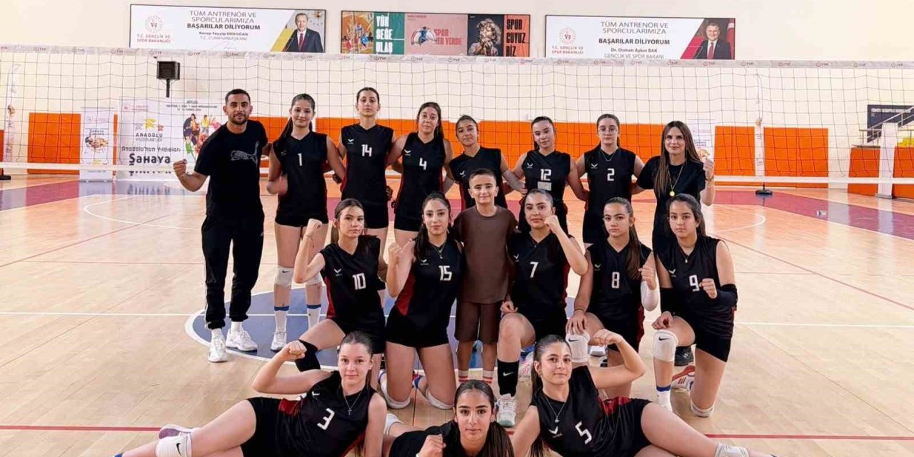 Elazığ voleybol takımı yarı finalde