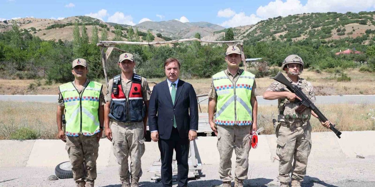 Vali Aydoğdu’dan jandarma personeline asayiş noktasında ziyaret