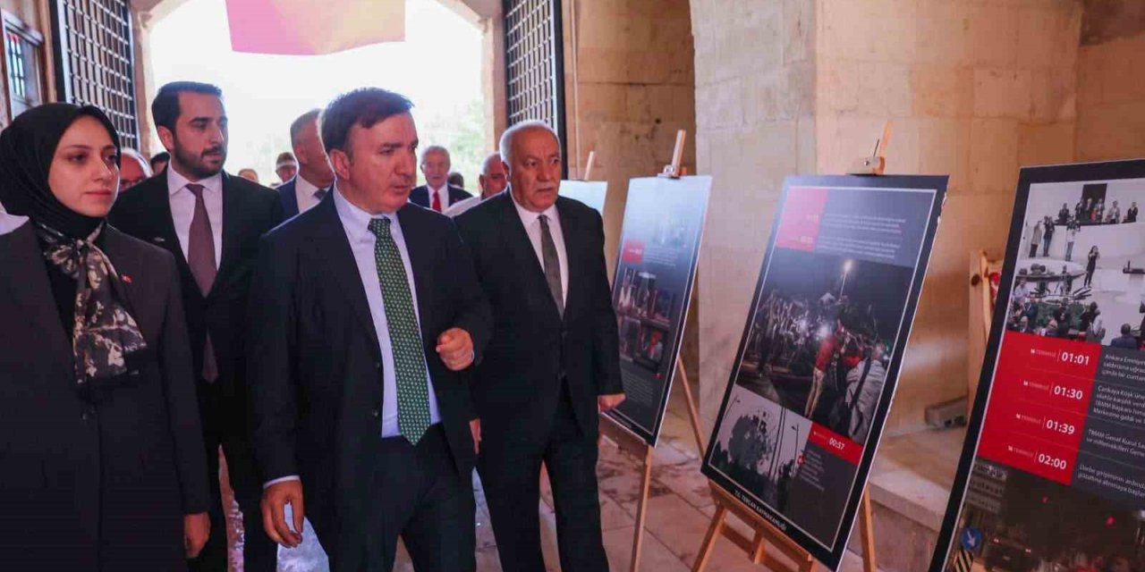 Tercan’da 15 Temmuz Fotoğraf Sergisi açıldı