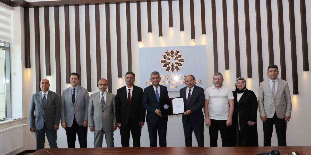 Erzurum Lisesinin köklü tarihi bilimsel bir eserle geleceğe taşınıyor
