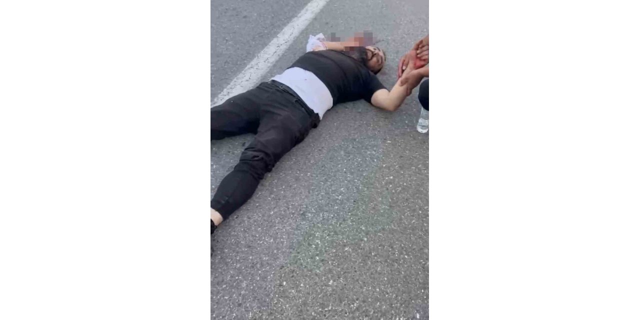 Iğdır-Doğubeyazıt yolunda motosiklet bariyerlere çarptı: 2 yaralı