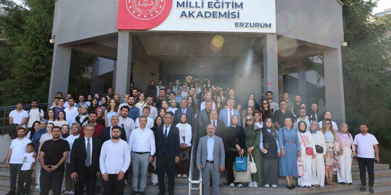 Geleceğin öğretmenleriyle buluştular