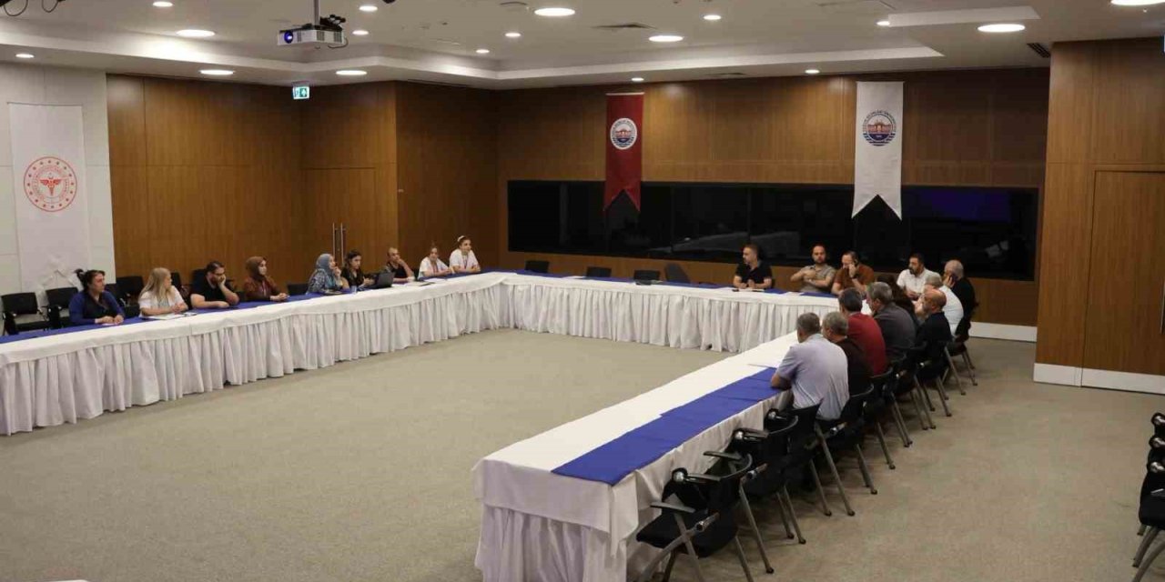 Fethi Sekin Şehir Hastanesi’nde çalışan memnuniyeti ele alındı