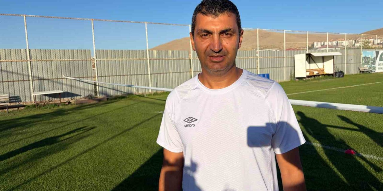 Elazığspor Teknik Direktörü Bozkurt: "Kadro kalitemiz her anlamda iyi"