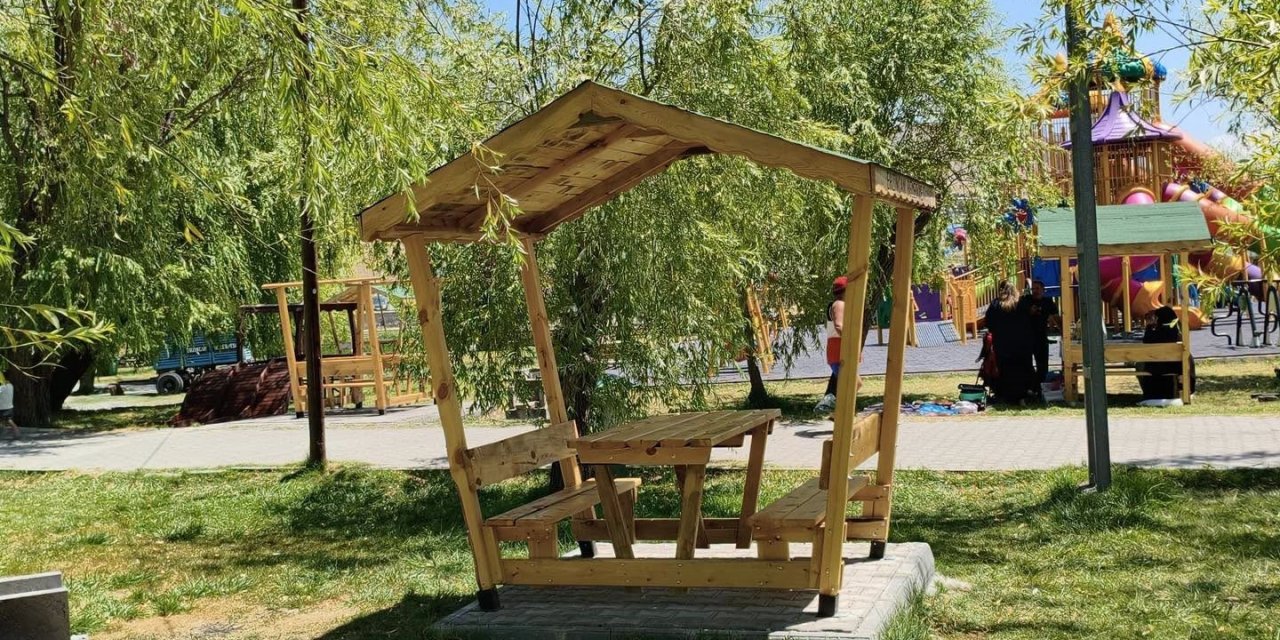 Ekşisu Mesire Alanı’na yeni oturma alanları