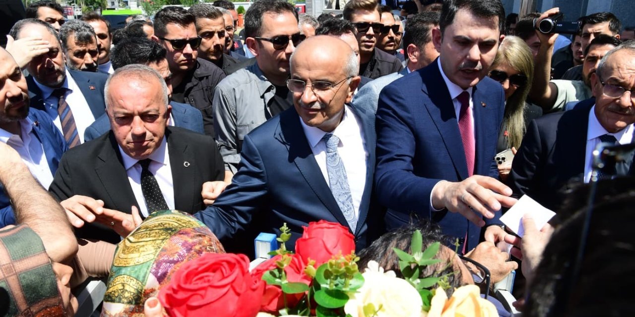 Bakan Murat Kurum’dan Başkan Er ile Belediye Meclis üyelerine teşekkür