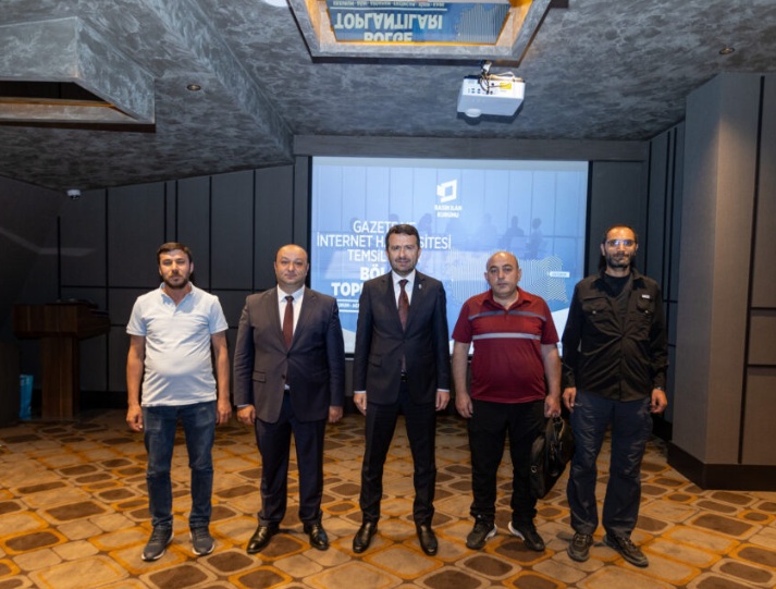 Karslı gazeteciler BİK Genel Müdürü Çay ile buluştu