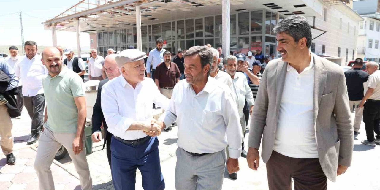 Aşkale’de kentsel dönüşüm tam gaz: Başkan Sekmen sahadaki çalışmaları denetledi