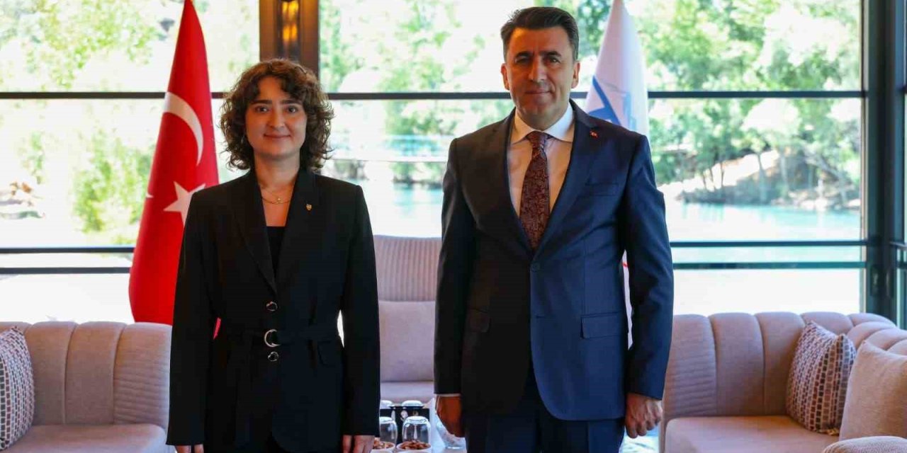 Tunceli’nin ilk kadın Vali Yardımcısı Dilara Şenoğlu göreve başladı