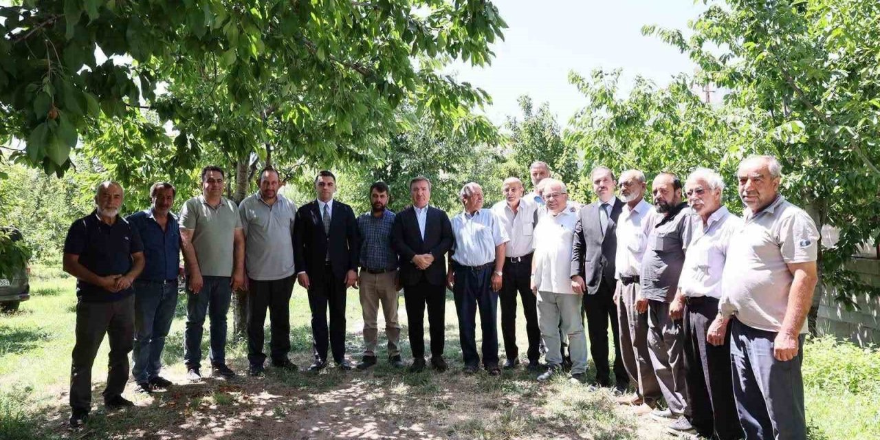 Vali Aydoğdu, Ortayurt köyünde üreticilerin taleplerini dinledi