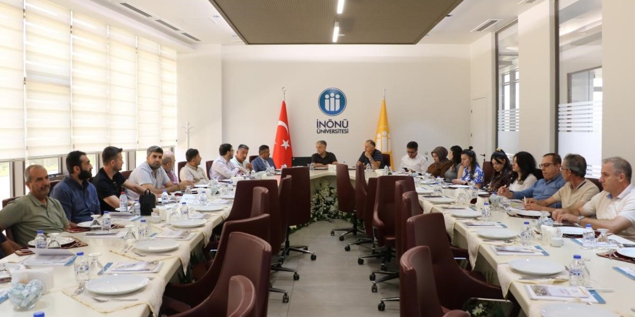 Lise rehber öğretmenleri İnönü Üniversitesi’nde bir araya geldi
