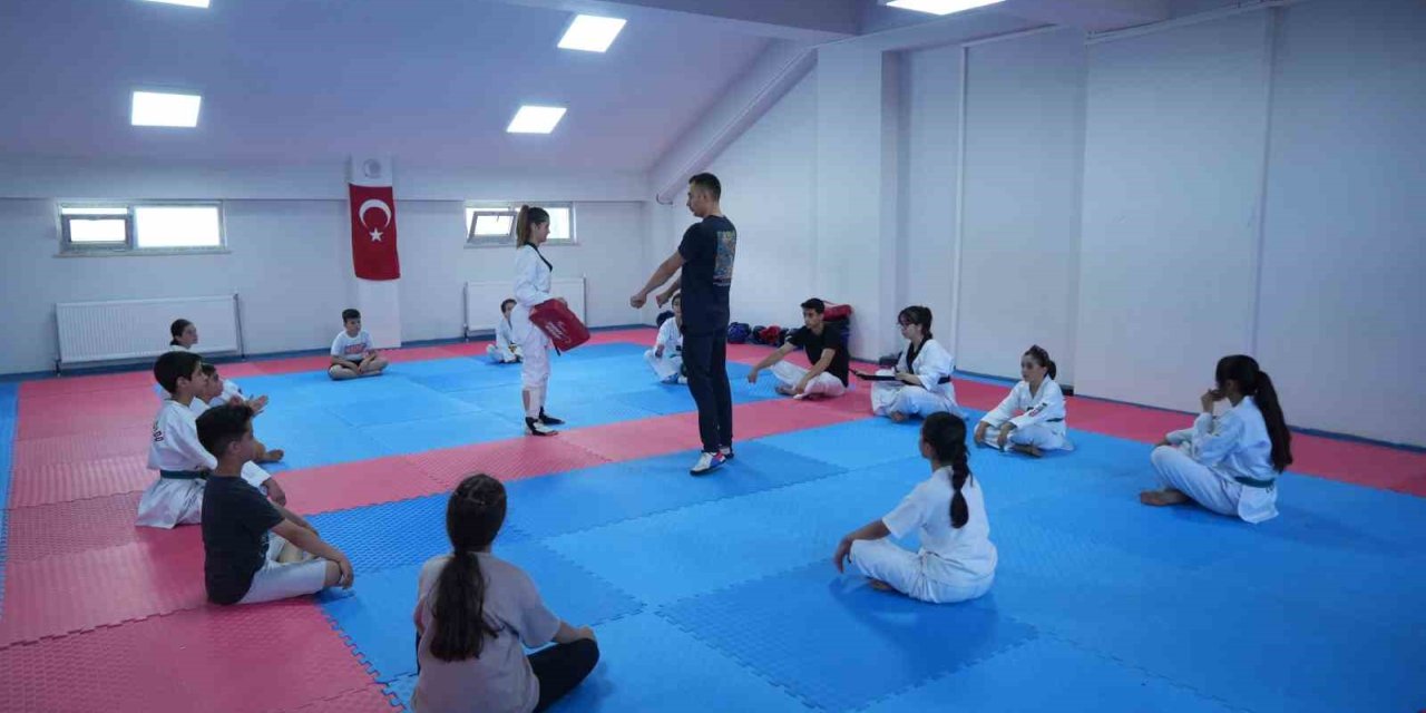 Yaz Spor Okulları’nda taekwondoya yoğun ilgi