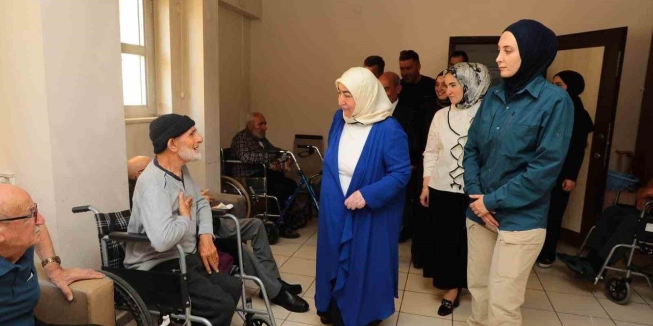 Semiha Yıldırım’dan huzurevi sakinlerine ziyaret