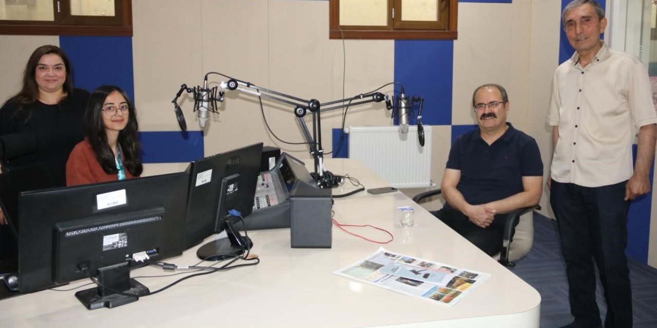 Radyo Kampüs’te tercih dönemi için akademik birimlerin tanıtımı yapıldı