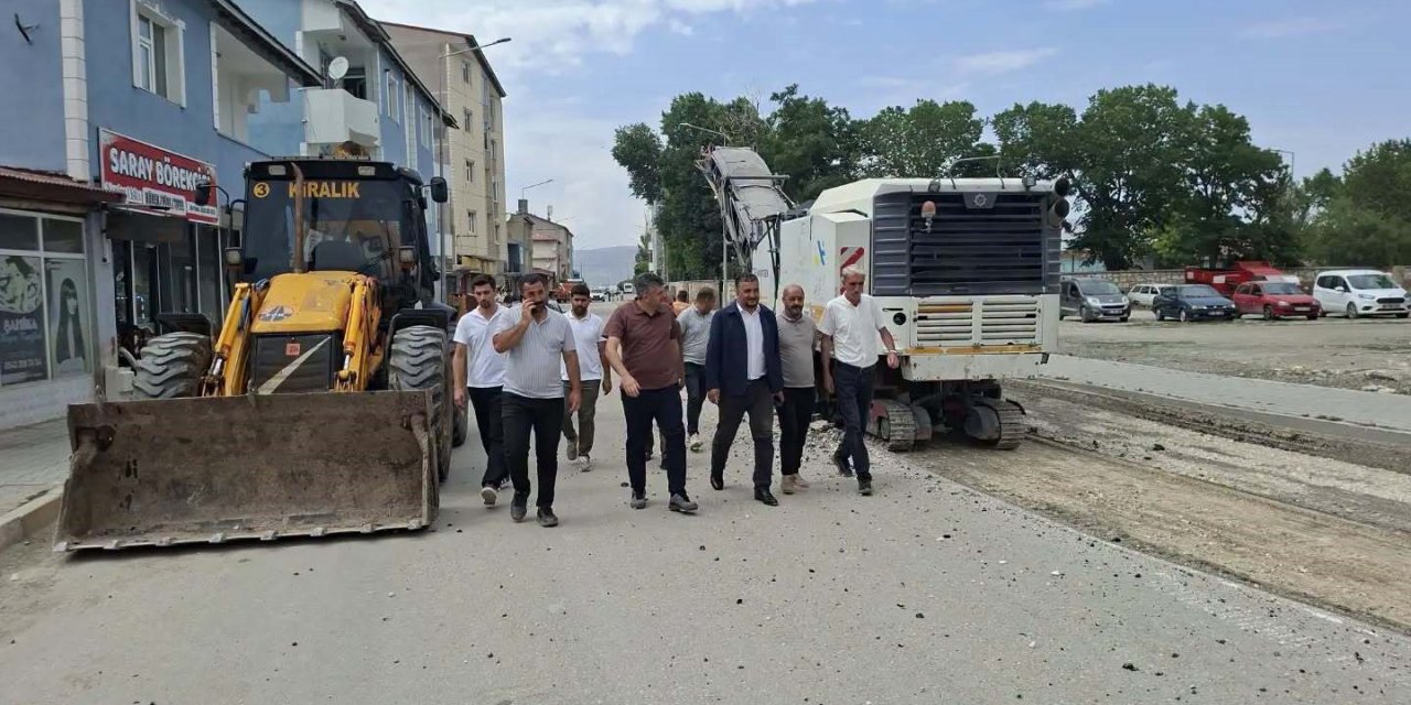 Diyadin’de asfalt çalışması başladı