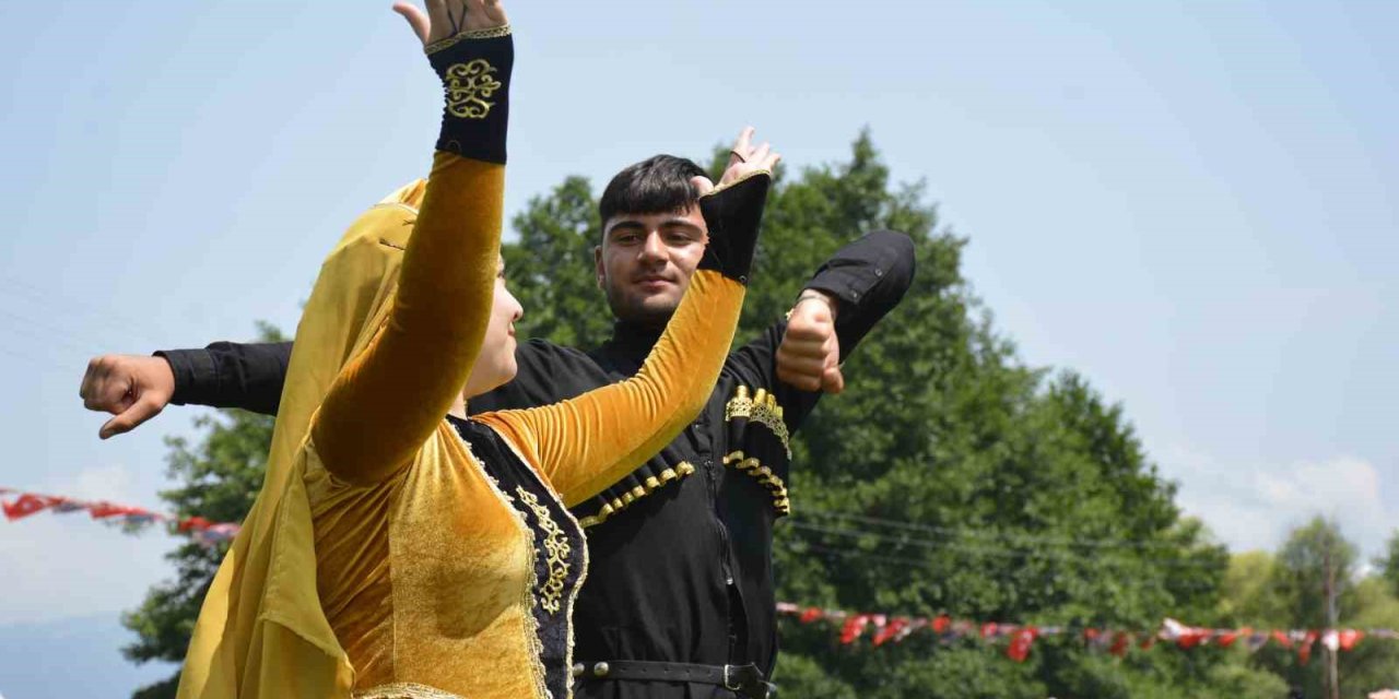 Posof Kültür ve Sanat Festivali renkli görüntülere sahne oldu