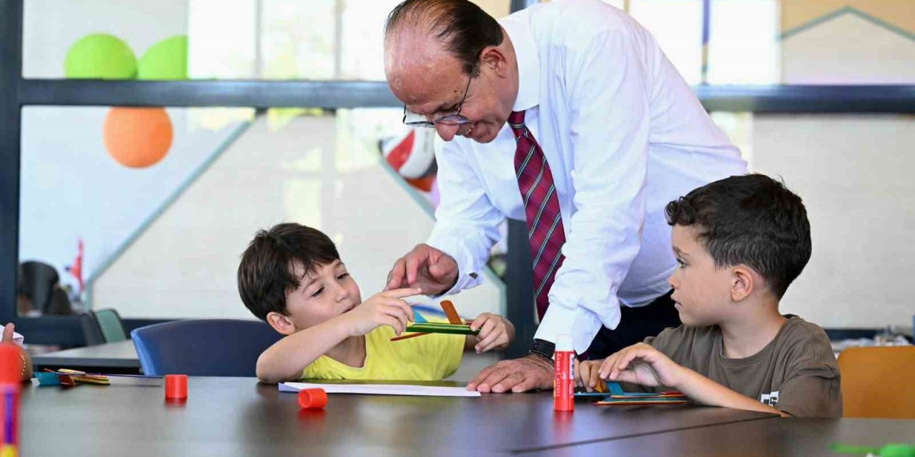 Başkan Geçit, geleceğin bilim adamlarıyla buluştu