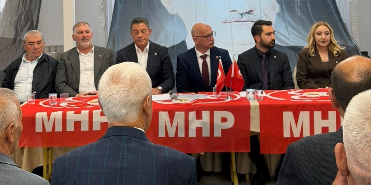 MHP Sarıkamış İlçe Kongresi’nde Tarık Bilgin güven tazeledi