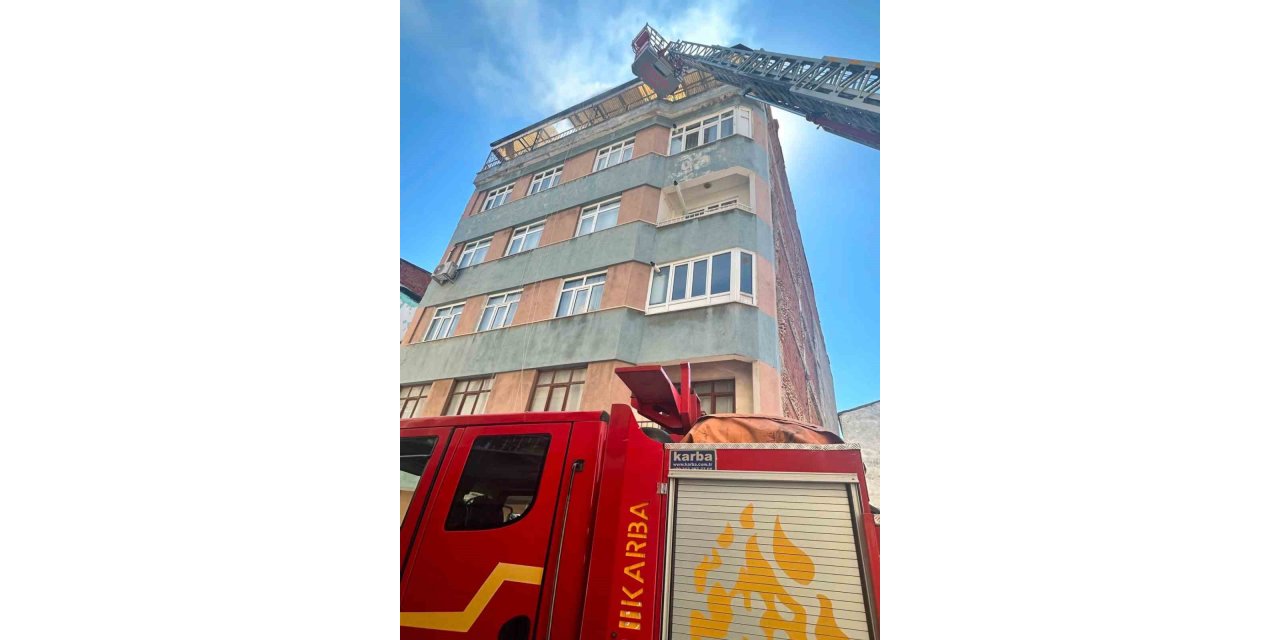 Elazığ’da çatı yangını