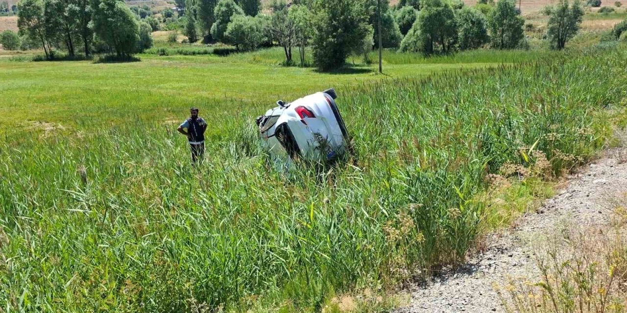 Bingöl’de otomobil takla attı: 4 yaralı