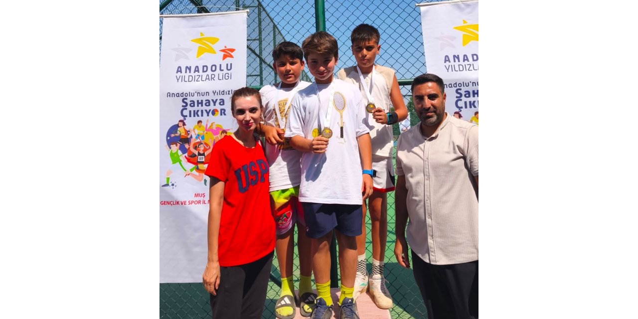 Elazığ tenis takımı finale yükseldi