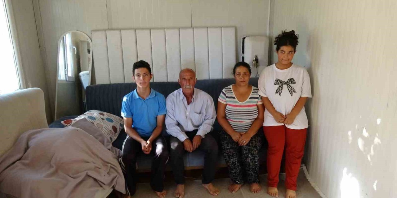 Elektrik aboneliği için attığı imza sonrası ailesiyle evsiz kaldı
