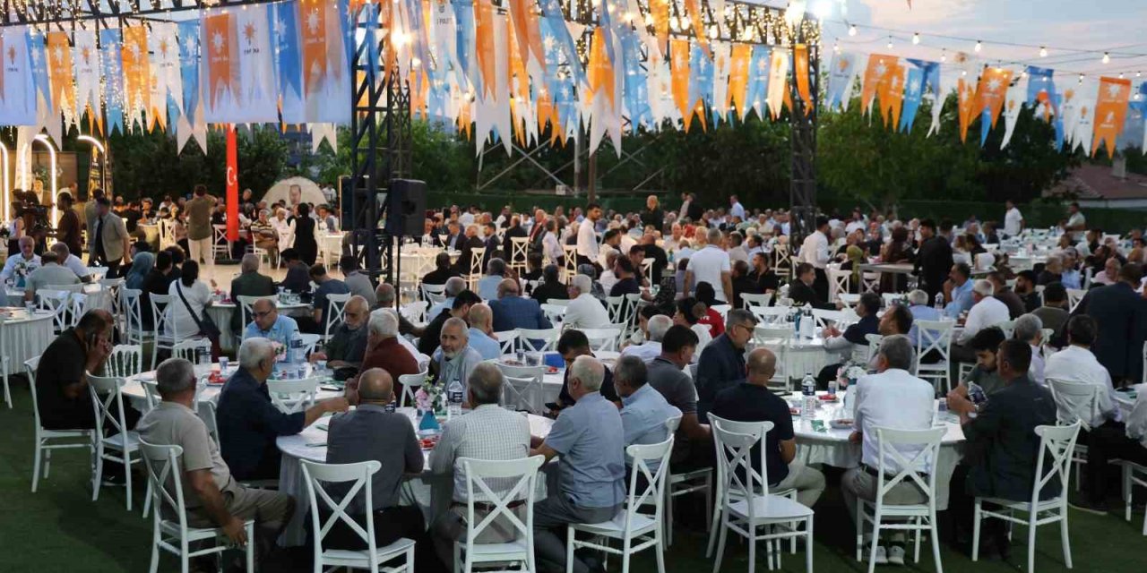 Başkan Selmanoğlu: "25 yıllık hikayemizde elde ettiğimiz bütün başarıların gerçek sahibi aziz milletimizdir"
