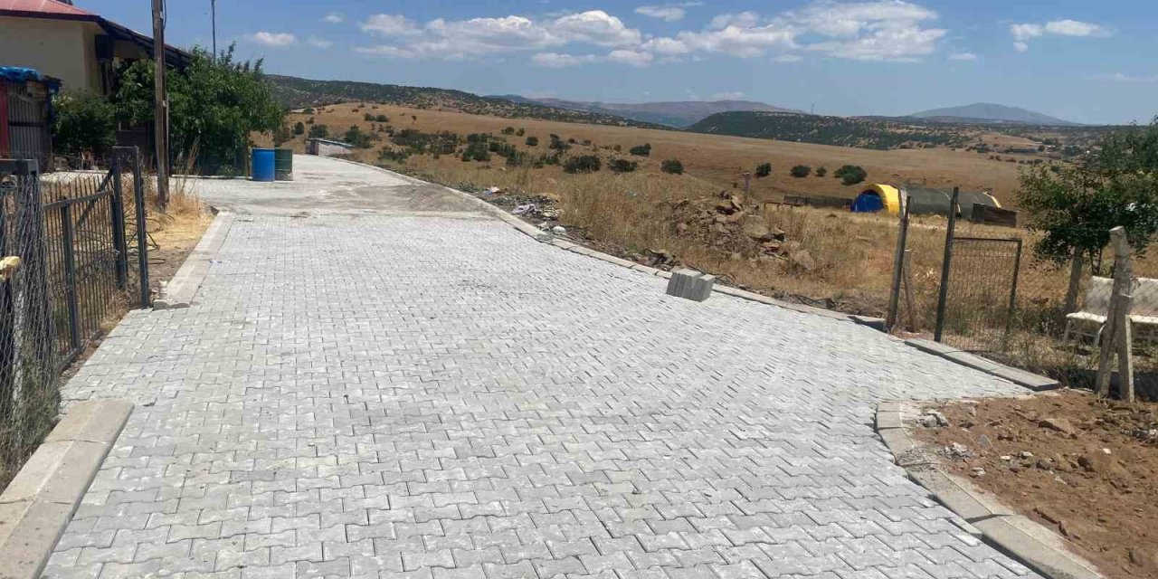 Karakoçan’ın köylerinde çalışmalar sürüyor
